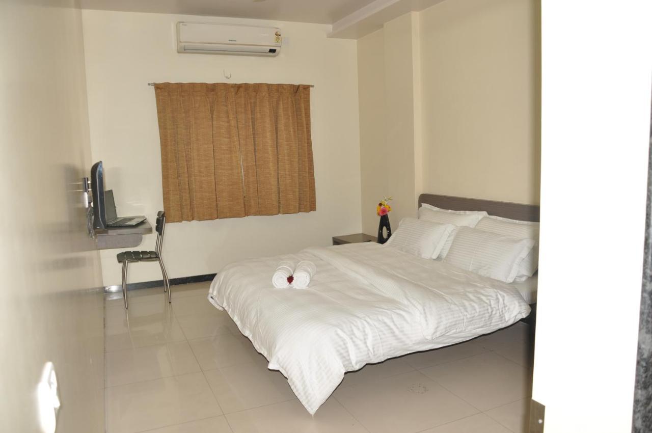 Hotel New Bharti Aurangabad  Bagian luar foto