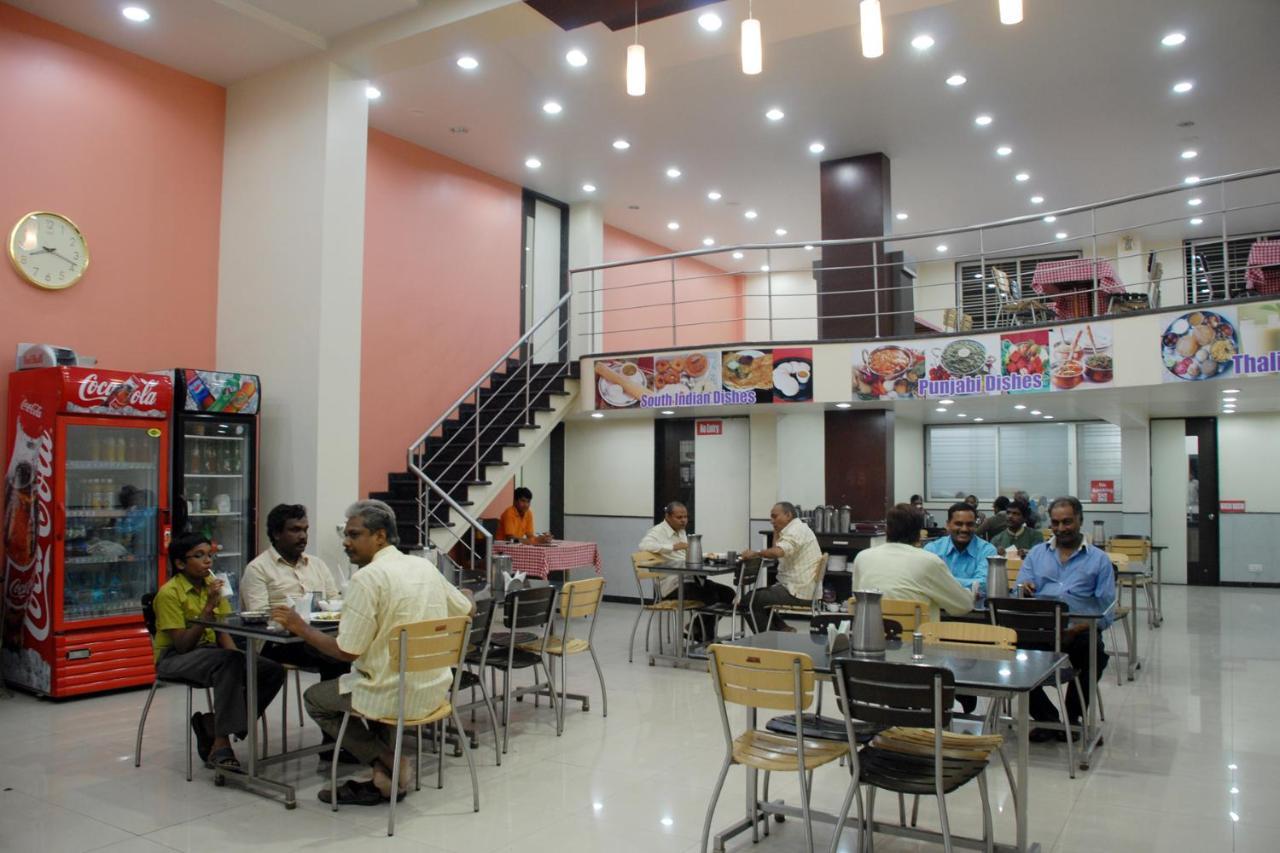Hotel New Bharti Aurangabad  Bagian luar foto