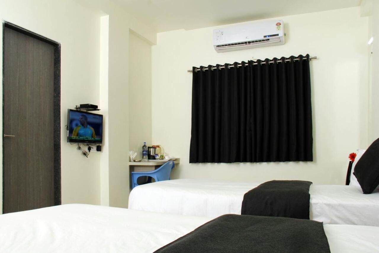 Hotel New Bharti Aurangabad  Bagian luar foto
