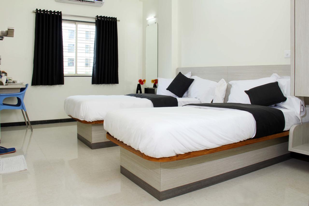 Hotel New Bharti Aurangabad  Bagian luar foto