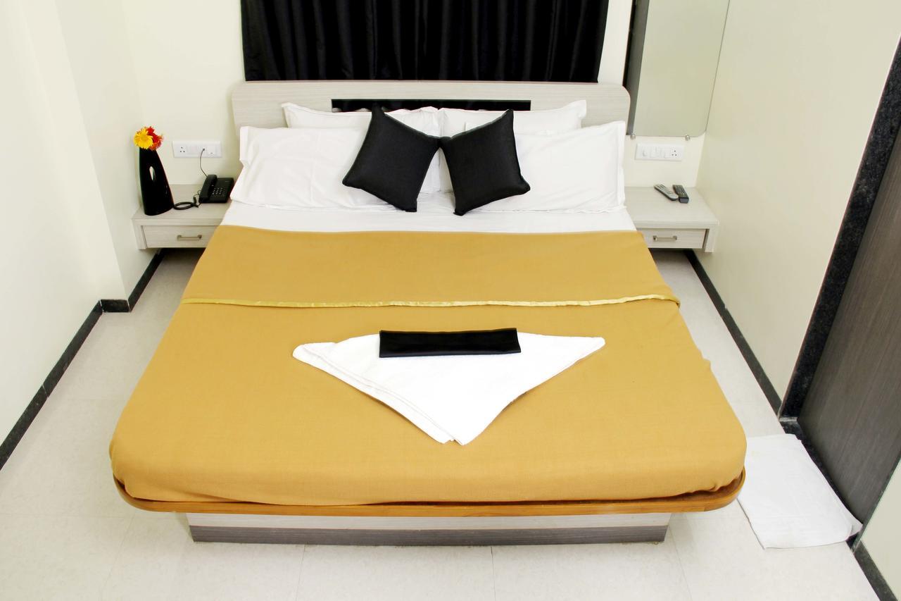 Hotel New Bharti Aurangabad  Bagian luar foto