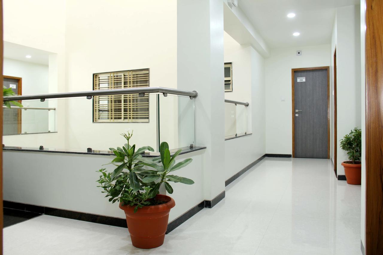 Hotel New Bharti Aurangabad  Bagian luar foto