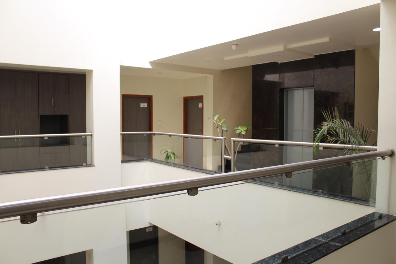 Hotel New Bharti Aurangabad  Bagian luar foto